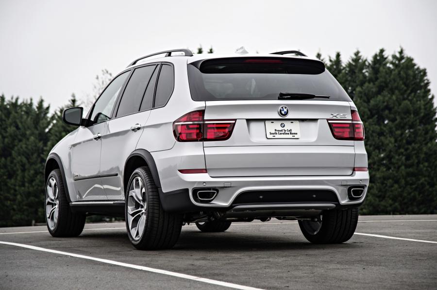  BMW X5 xDrive5.0i 2011 года  (US) (фото 2 из 3)